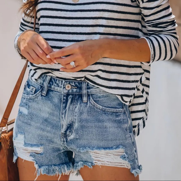 KENCAN VICI DENIM SHORTS - Picture 3 of 7